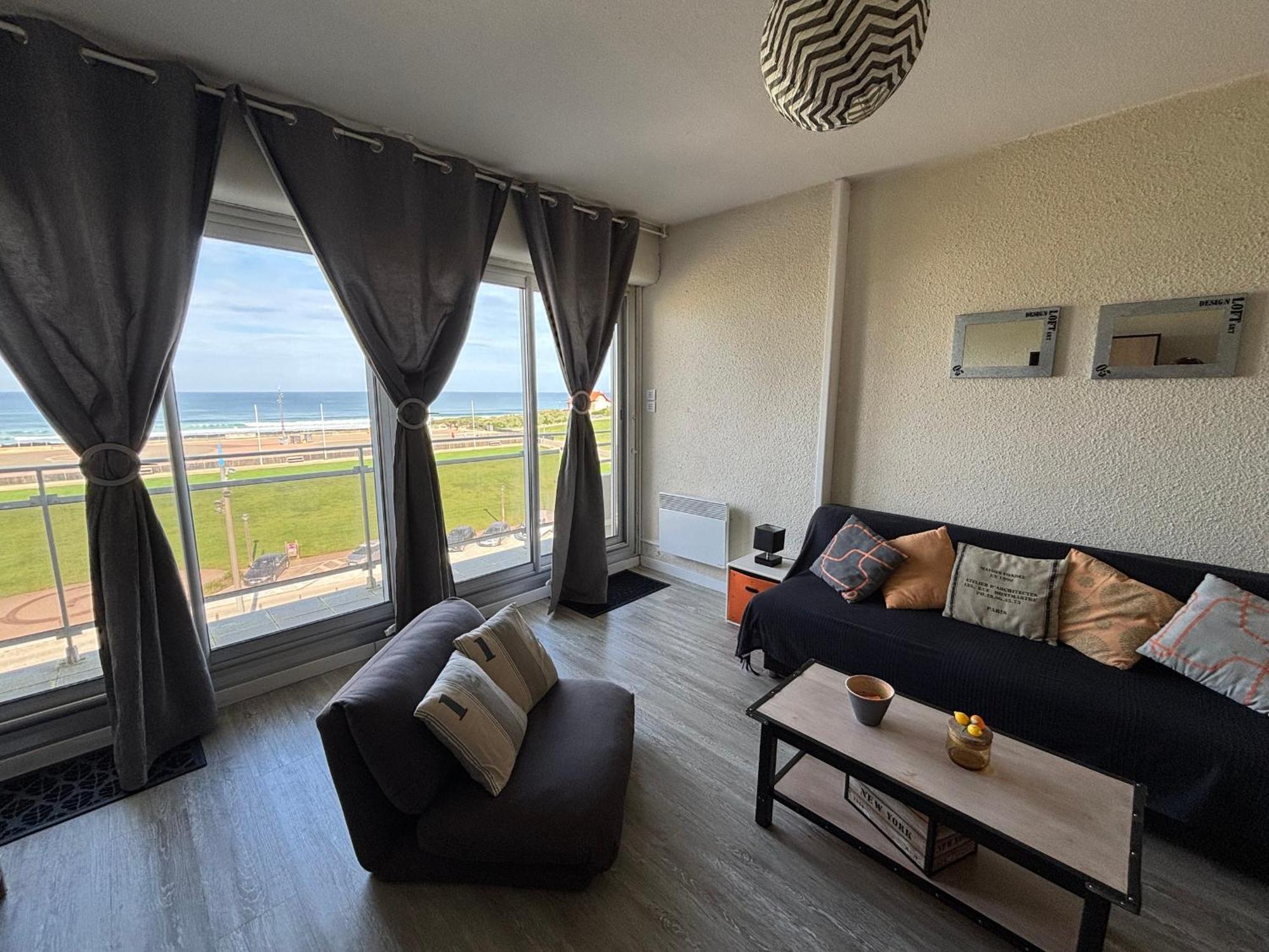 Appartement Plage: T2 Avec Terrasse, Parking, Face Ocean - Fr-1-319-200